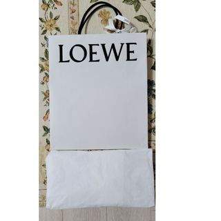 ロエベ(LOEWE)のロエベ紙袋　包装紙付(ショップ袋)