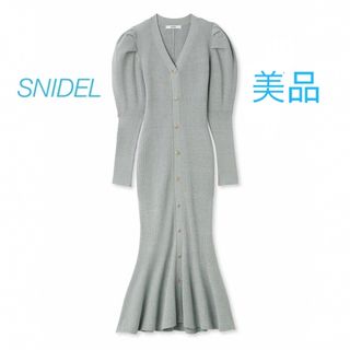 スナイデル(SNIDEL)のSNIDEL Sustainableフロントボタンニットワンピース(ロングワンピース/マキシワンピース)