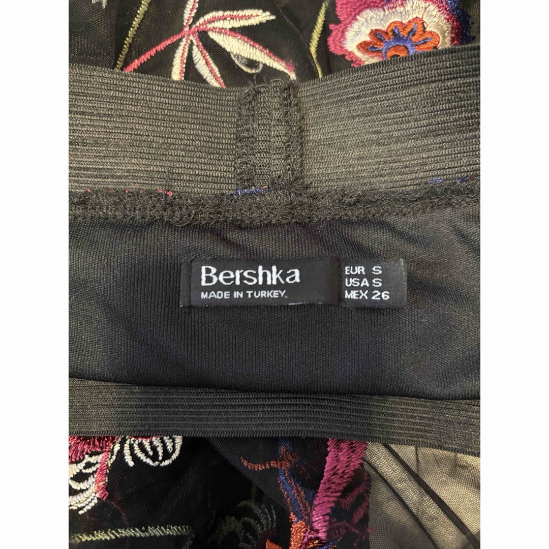 Bershka(ベルシュカ)のベルシュカ◆レーススカート◆S レディースのスカート(ひざ丈スカート)の商品写真