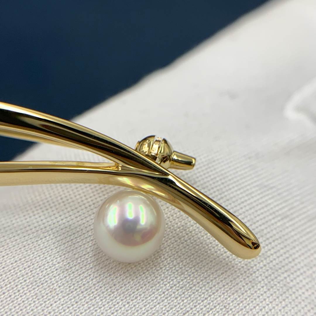 MIKIMOTO(ミキモト)のミキモト ブローチ MIKIMOTO あこや真珠 アコヤ  5.9mm K18 レディースのアクセサリー(ブローチ/コサージュ)の商品写真