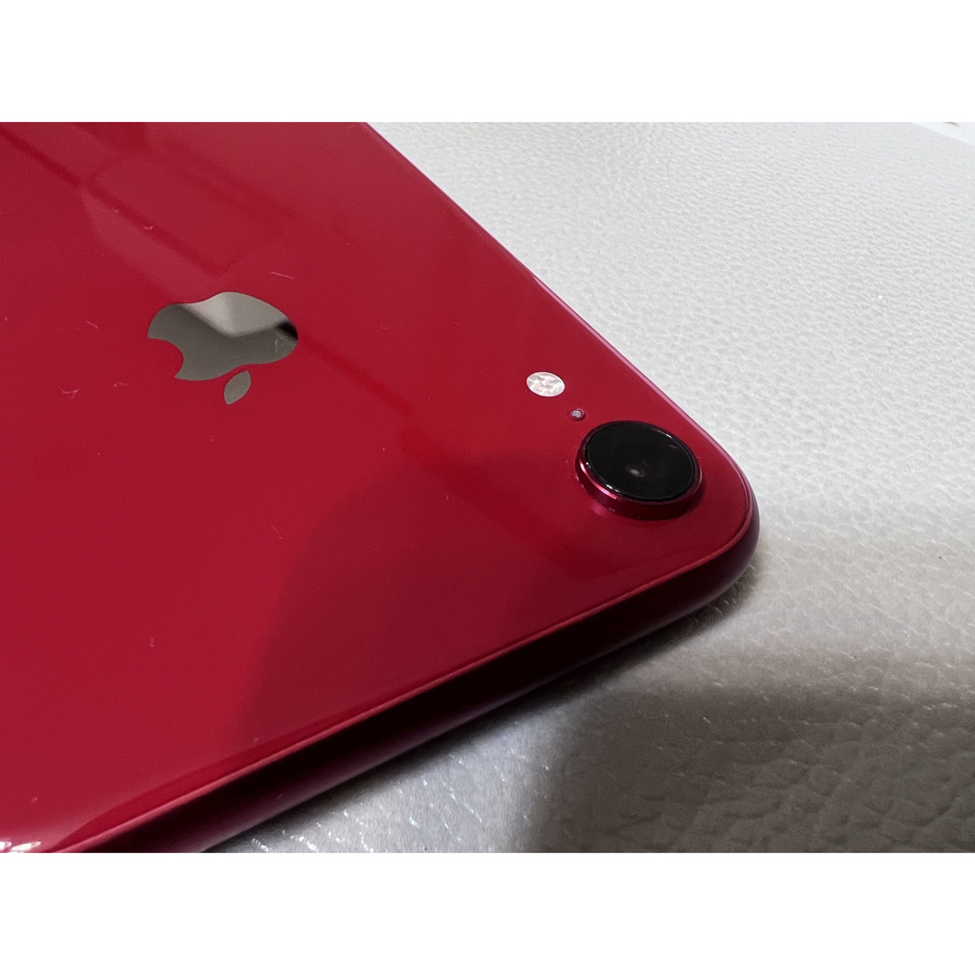 iPhone(アイフォーン)のiPhone XR 64GB （PRODUCT）RED SIMフリー スマホ/家電/カメラのスマートフォン/携帯電話(スマートフォン本体)の商品写真