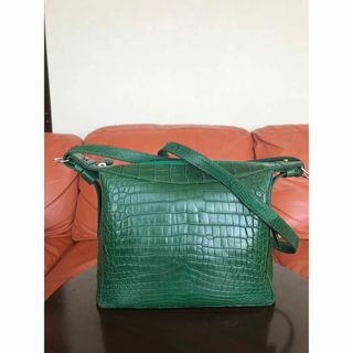 クロコダイル(Crocodile)の美品◆マット　クロコダイル　斜め掛けショルダーバッグ　グリーン(ショルダーバッグ)