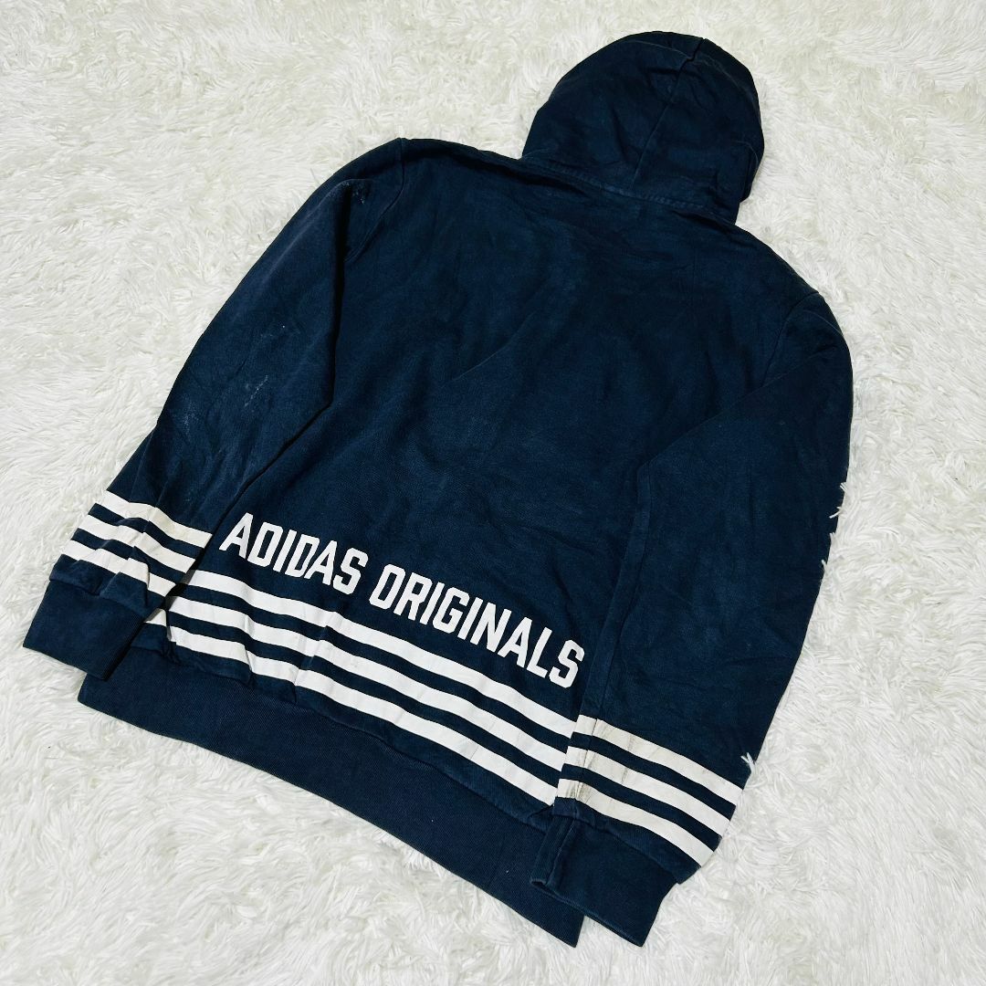 adidas(アディダス)の【訳あり美品】アディダス パーカー バックプリント ネイビー M ✓3834 メンズのトップス(その他)の商品写真