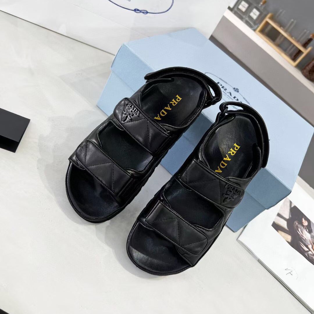 PRADA - 大人気【プラダ】☆サンダル☆7の通販 by yo-yo's shop PRADA - 大人気【プラダ】☆サンダル☆7の通販 by yo-yo's shop