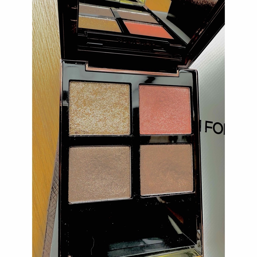 TOM FORD BEAUTY(トムフォードビューティ)のトム フォード ビューティアイ カラー クォード 26 ヴィジョネア コスメ/美容のベースメイク/化粧品(アイシャドウ)の商品写真