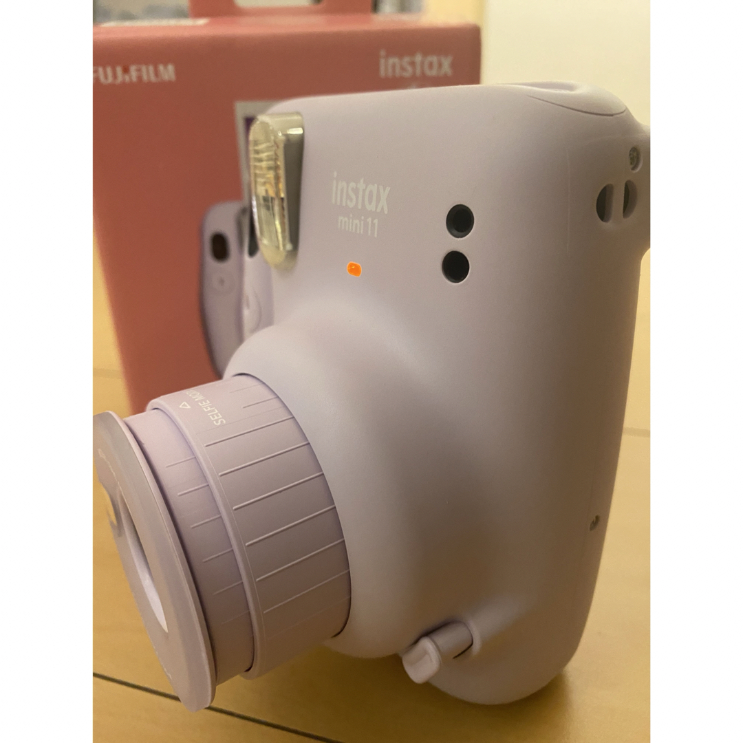 富士フイルム(フジフイルム)の【おまけ付き】FUJI FILM INSTAX MINI 11 LILAC スマホ/家電/カメラのカメラ(フィルムカメラ)の商品写真