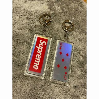 シュプリーム(Supreme)の5♦️ SUPREME  ホログラフィック トランプ　キーホルダー(キーホルダー)