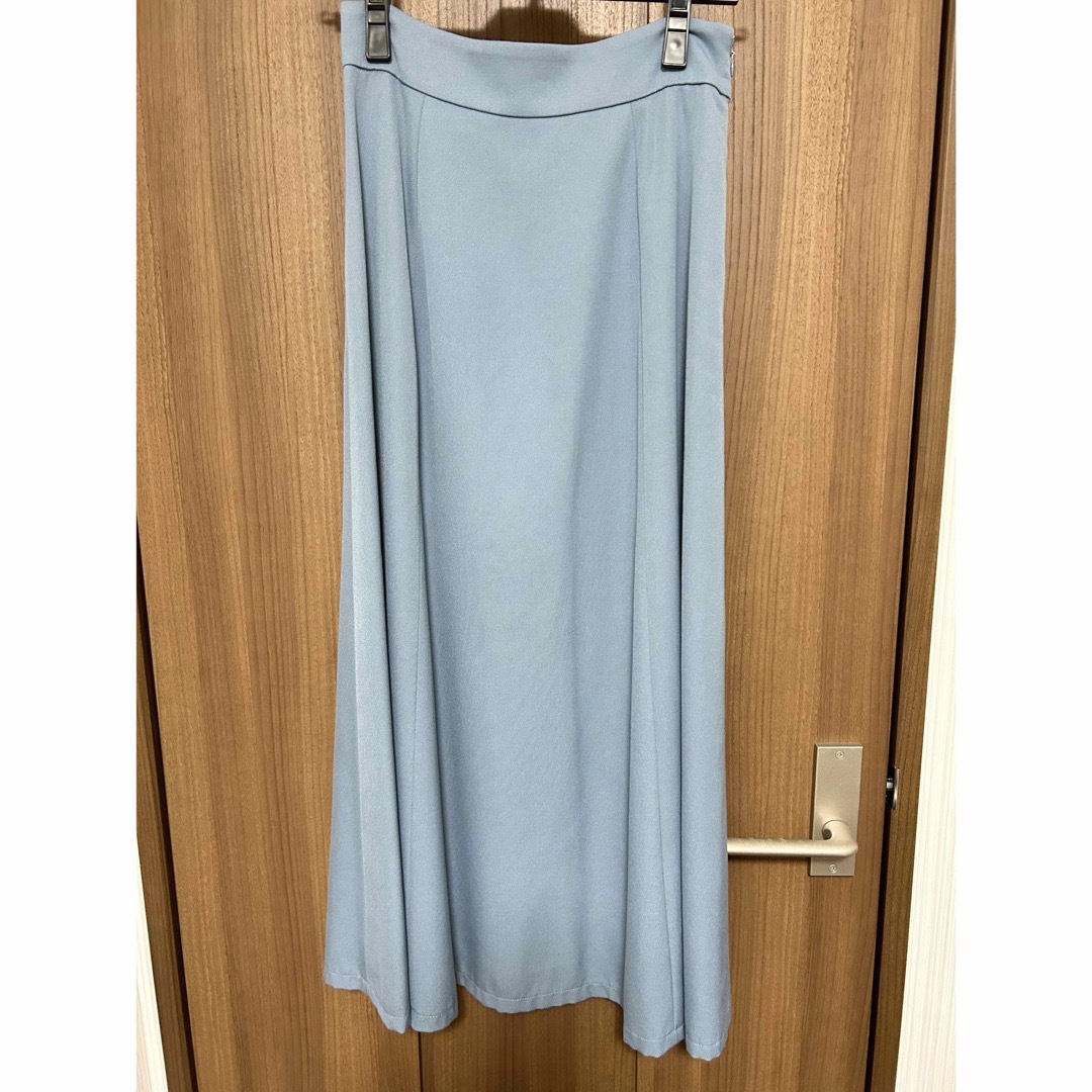 NATURAL BEAUTY BASIC(ナチュラルビューティーベーシック)のNATURAL BEAUTY BASIC  フレアスカート　ブルー レディースのスカート(ロングスカート)の商品写真