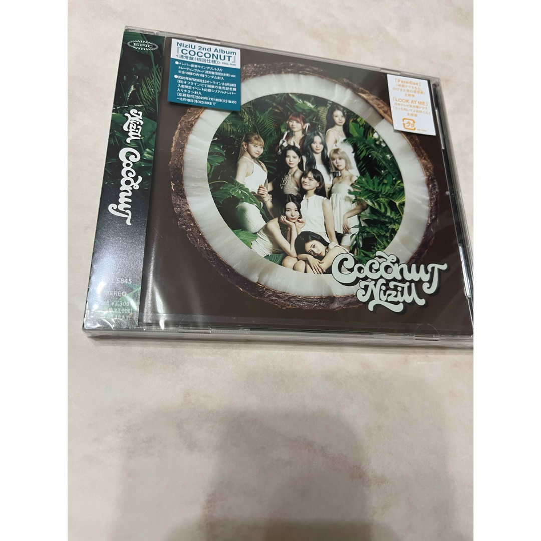 NiziU(ニジュー)のCOCONUT NiziU アルバム エンタメ/ホビーのCD(ポップス/ロック(邦楽))の商品写真