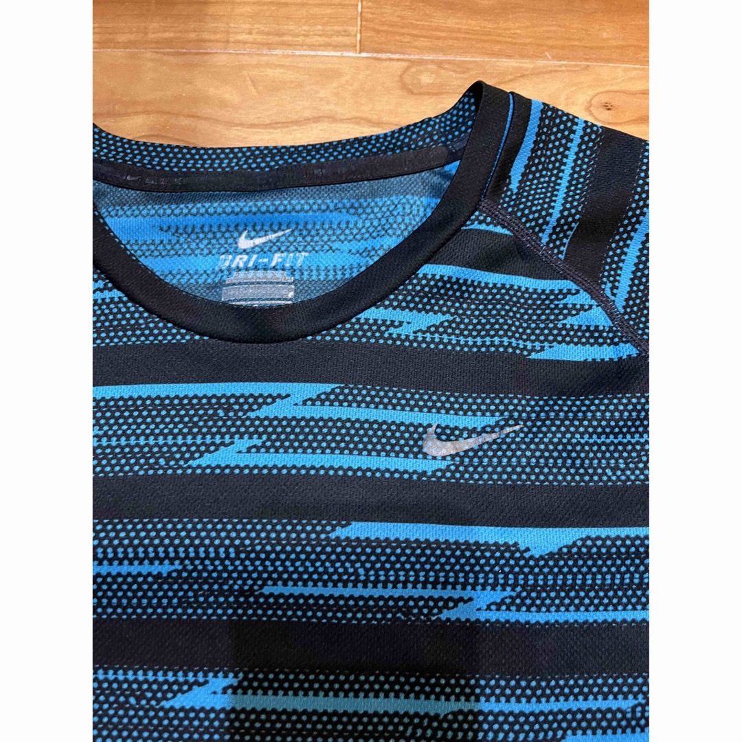 NIKE(ナイキ)のNIKE ナイキ　ランニングウェア　半袖シャツ　Sサイズ スポーツ/アウトドアのランニング(ウェア)の商品写真