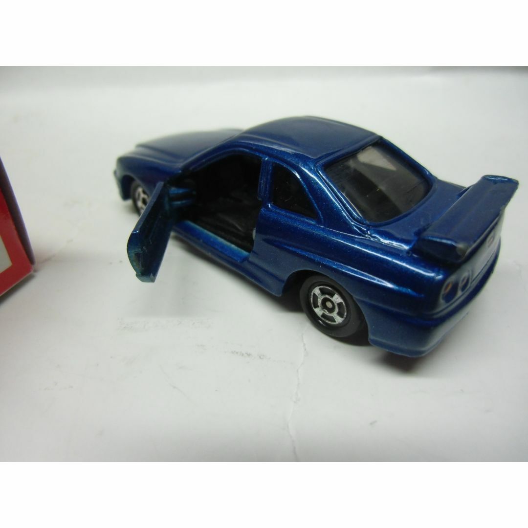 Takara Tomy(タカラトミー)のトミカ赤箱No.20　スカイラインGT-R（R-34）（中古品） エンタメ/ホビーのおもちゃ/ぬいぐるみ(ミニカー)の商品写真