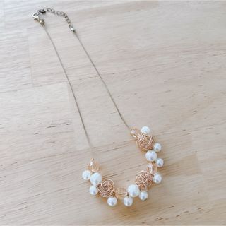 ネックレス アクセサリー ペンダント 結婚式 パーティー 美品 パール風(ネックレス)