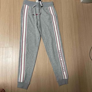 トミーヒルフィガー(TOMMY HILFIGER)の新品　タグ付　トミーヒルフィガー　スエットパンツ　メンズS(日本M)  グレー(その他)