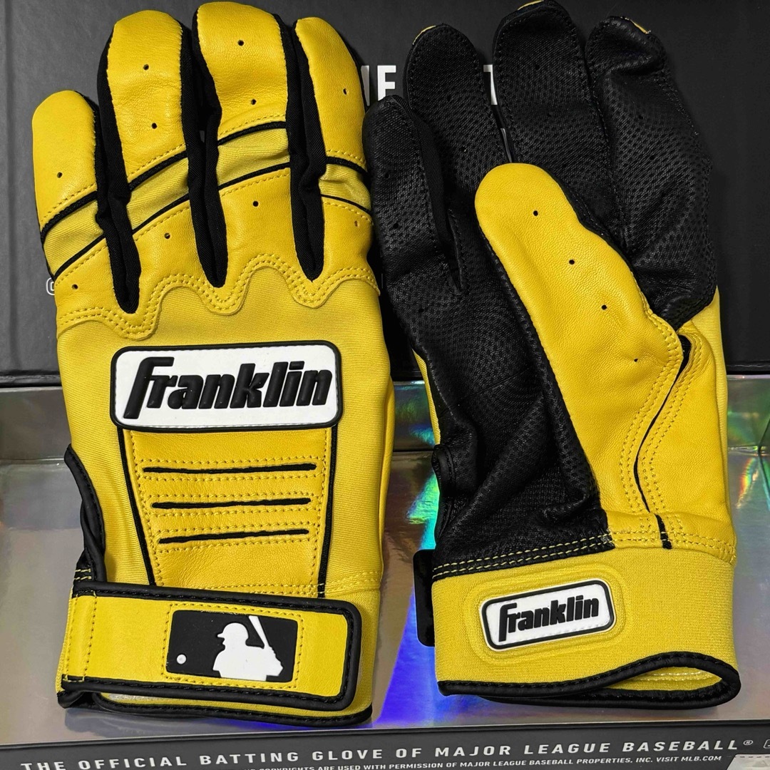 FRANKLYN(フランクリン)のFranklin Custom CFX Pro 黄色× 黒色 Lサイズ バッテ スポーツ/アウトドアの野球(グローブ)の商品写真