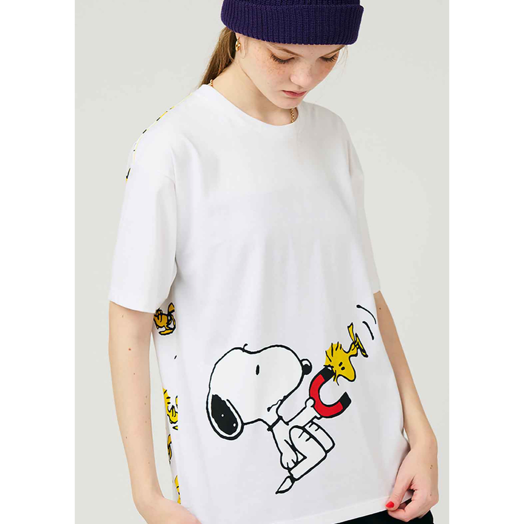 Design Tshirts Store graniph(グラニフ)の【graniph】PEANUTS×グラニフ　コラボTシャツ レディースのトップス(Tシャツ(半袖/袖なし))の商品写真