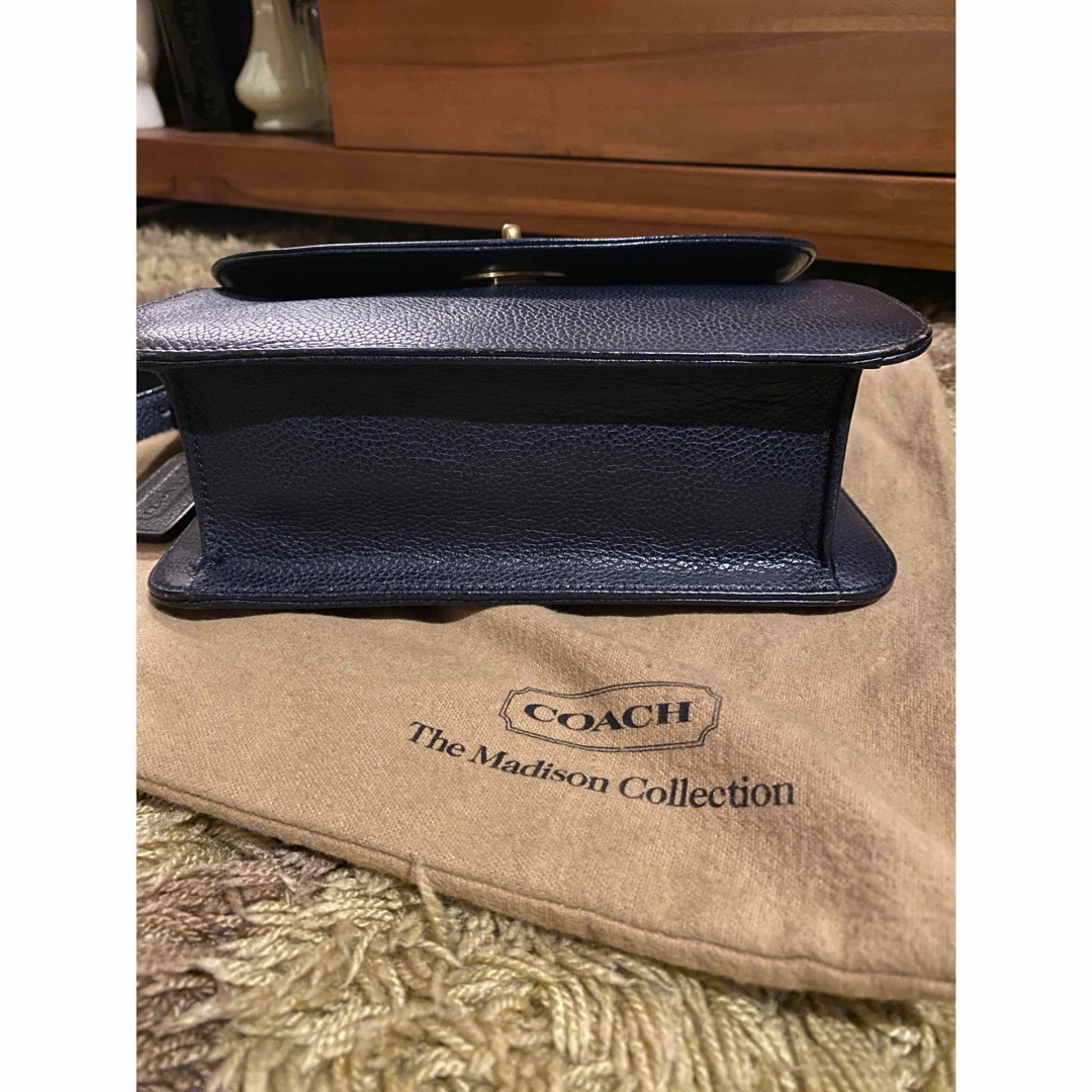 COACH(コーチ)の【希少】COACH オールドコーチ  ショルダーバッグ　イタリア製 レディースのバッグ(ショルダーバッグ)の商品写真