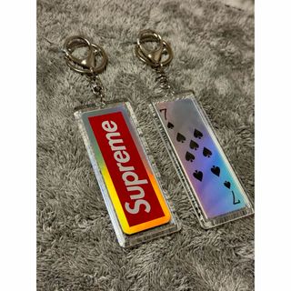 シュプリーム(Supreme)のLucky7♠️ SUPREME  ホログラフィック トランプ　キーホルダー(キーホルダー)