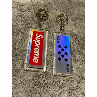 シュプリーム(Supreme)の8♠️ SUPREME  ホログラフィック トランプ　キーホルダー(キーホルダー)