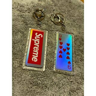 シュプリーム(Supreme)の9❤️ SUPREME  ホログラフィック トランプ　キーホルダー(キーホルダー)