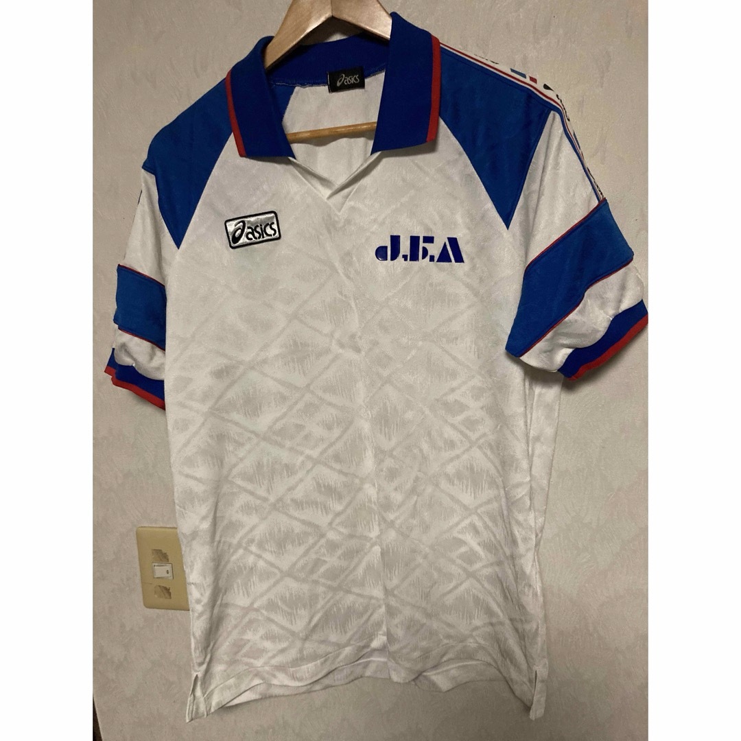 asics(アシックス)のアシックス 日本代表 プラシャツ 2002W杯パッチ 選手支給品 ゲームシャツ スポーツ/アウトドアのサッカー/フットサル(ウェア)の商品写真