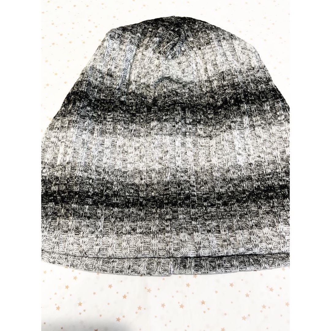 冬のニットビーニーハット女性のためのストライプ キャップ女性秋暖かい帽子 レディースの帽子(ニット帽/ビーニー)の商品写真