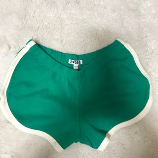 新品☆ショートパンツ・グリーン・ニューヨーク購入・日本サイズS・☆可愛い(ショートパンツ)