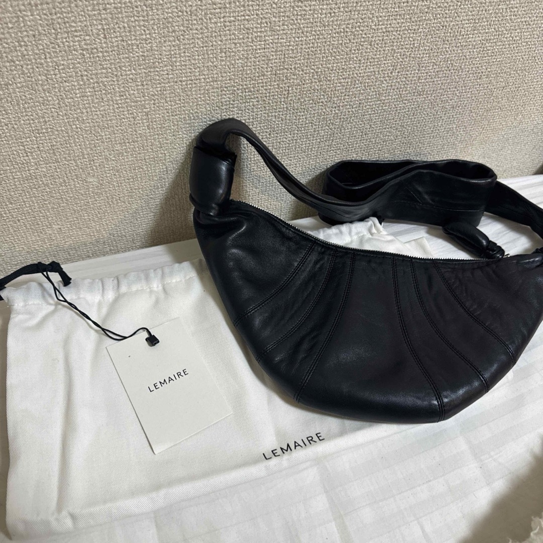 LEMAIRE(ルメール)のLemaire ルメール SMALL CROISSANT BAG レディースのバッグ(ショルダーバッグ)の商品写真