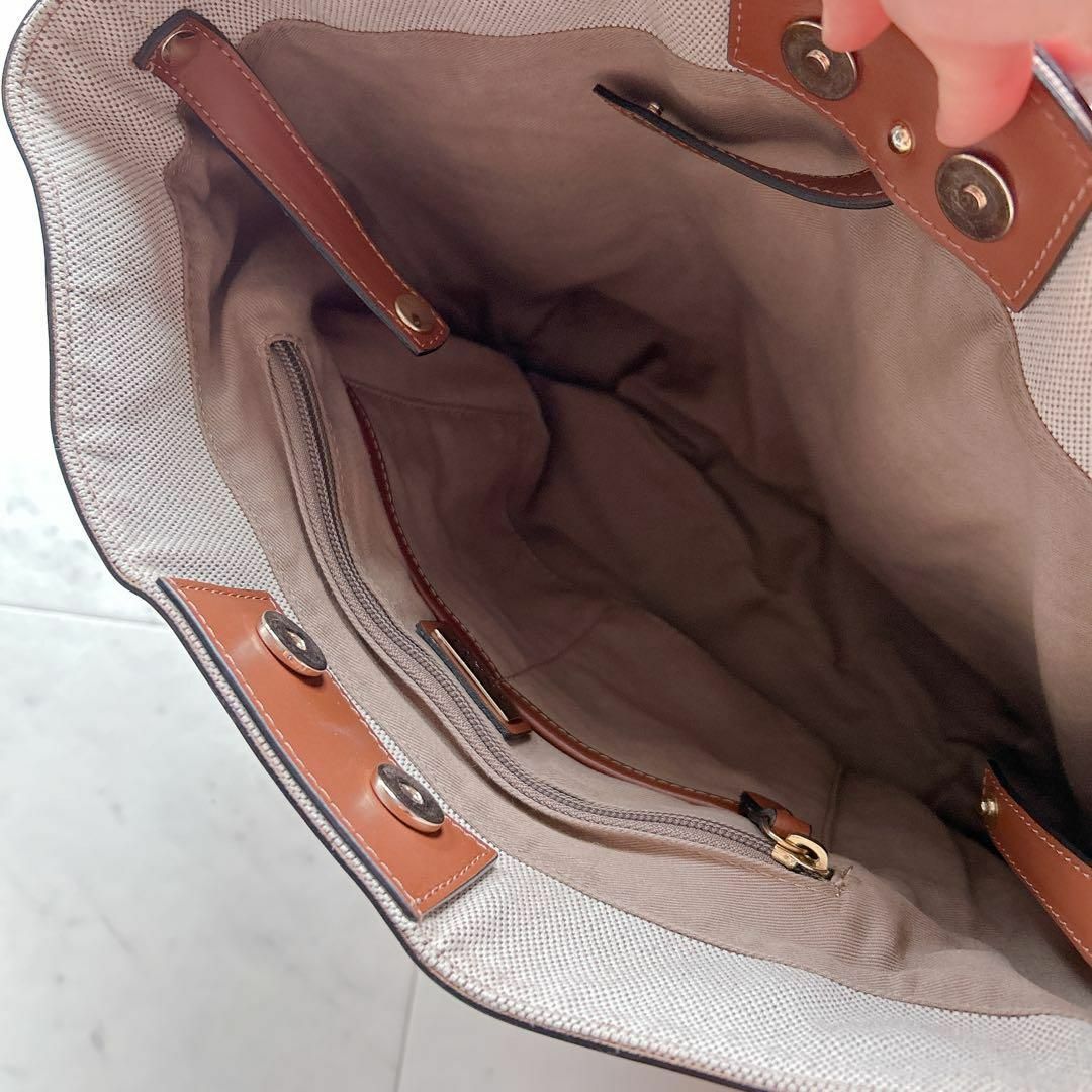 22ss アナイ　カットワーク　ハンドバッグ　ブラウン　茶色　通勤　カジュアル レディースのバッグ(ハンドバッグ)の商品写真