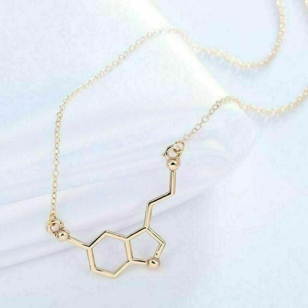⭐️フォロー割⭐️ネックレス ゴールド セロトニン分子 亜鉛合金 #C62-2 レディースのアクセサリー(ネックレス)の商品写真