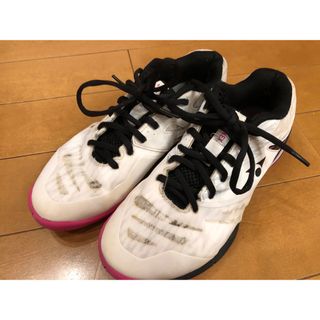 ヨネックス(YONEX)のYONEX バドミントンシューズ　24.5(バドミントン)