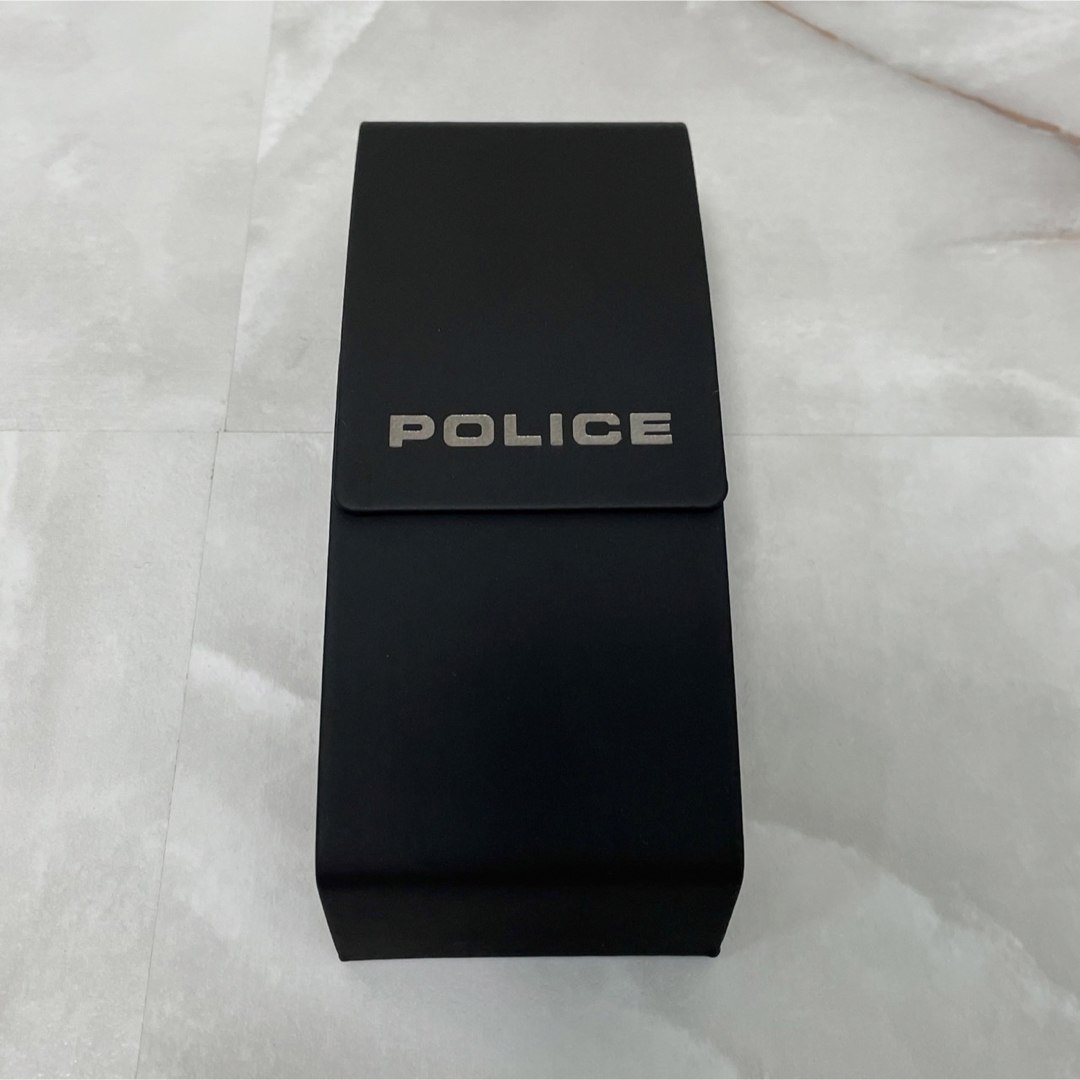 POLICE(ポリス)の新品未使用　POLICE ポリス　サングラスケース　純正メガネ拭きセット メンズのファッション小物(サングラス/メガネ)の商品写真