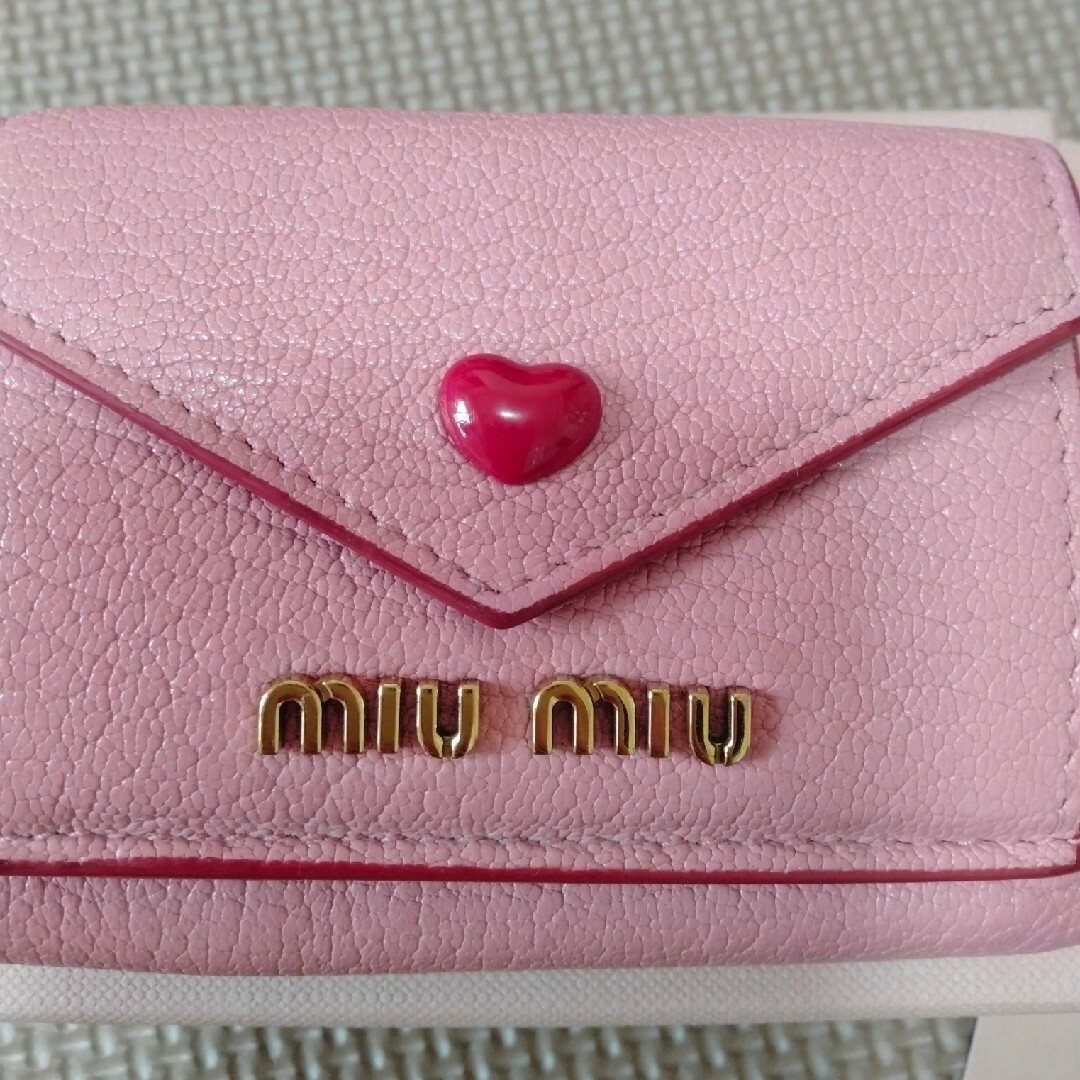 miumiu(ミュウミュウ)のmiumiu ミュウミュウ マドラス ラブレター ハート 財布 レディースのファッション小物(財布)の商品写真