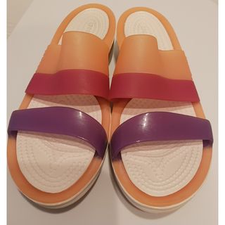 クロックス(crocs)のクロックス　カラーブロック　サンダル　w5(サンダル)