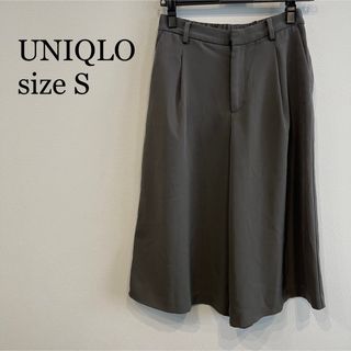 ユニクロ(UNIQLO)のUNIQLO ユニクロ　ガウチョパンツ　カーキ　S 膝下(カジュアルパンツ)