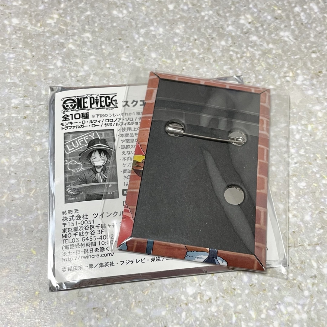 ONE PIECE(ワンピース)のワンピース　スクエア缶バッジ エンタメ/ホビーのアニメグッズ(バッジ/ピンバッジ)の商品写真