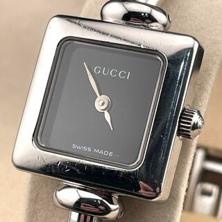 グッチ(Gucci)のc555【グッチ】スクエア バングル アーマーブレス タイムレス ウォッチ 時計(腕時計)