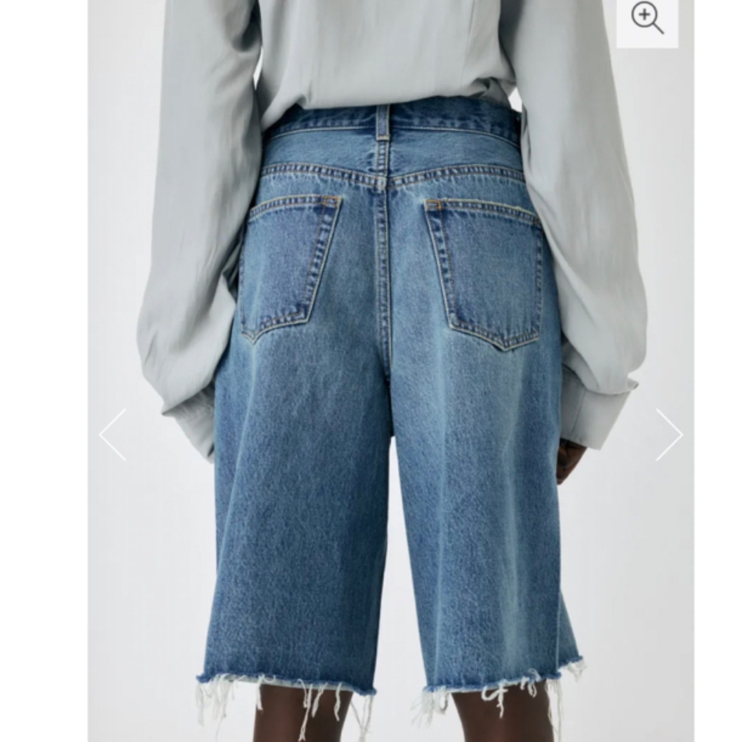 moussy(マウジー)のmoussy WIDE DENIM SHORT パンツ　ブルー　サイズ2 レディースのパンツ(デニム/ジーンズ)の商品写真