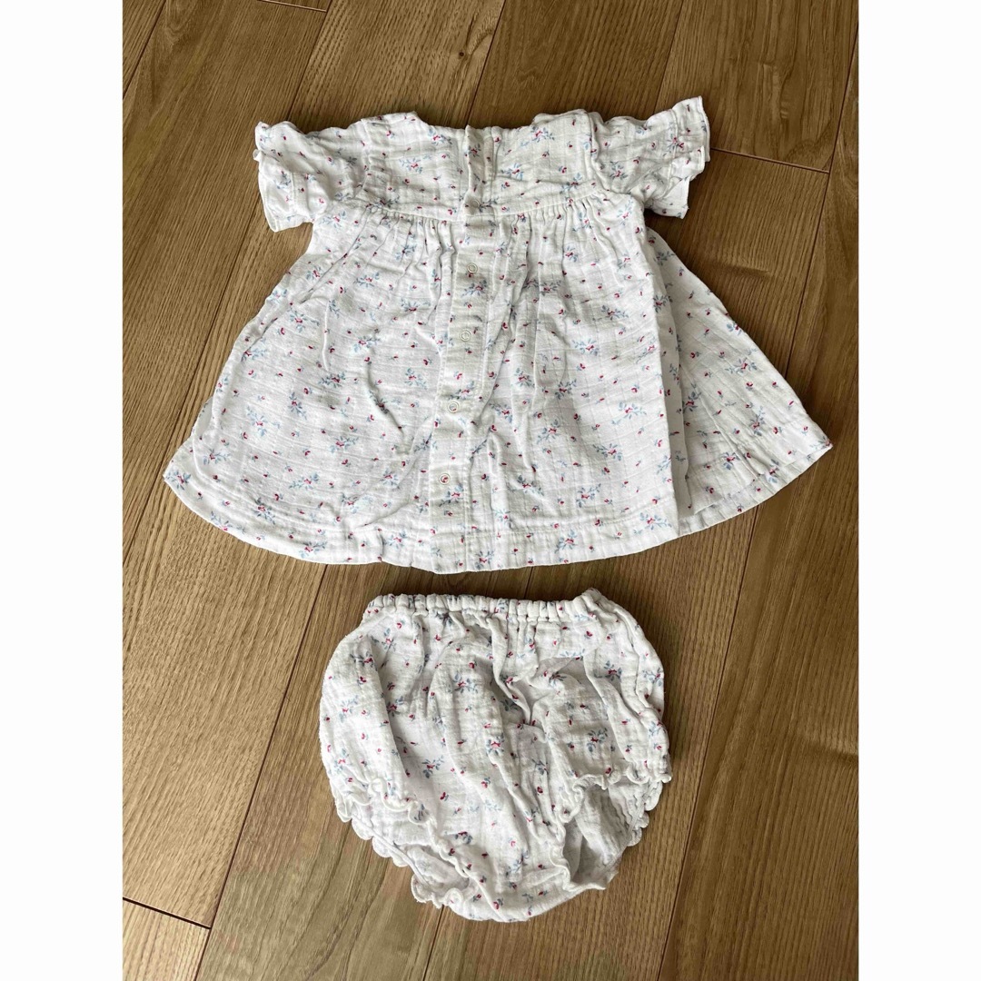 PETIT BATEAU(プチバトー)のプチバトー ブラウス　花柄　上下セット　74cm キッズ/ベビー/マタニティのベビー服(~85cm)(シャツ/カットソー)の商品写真