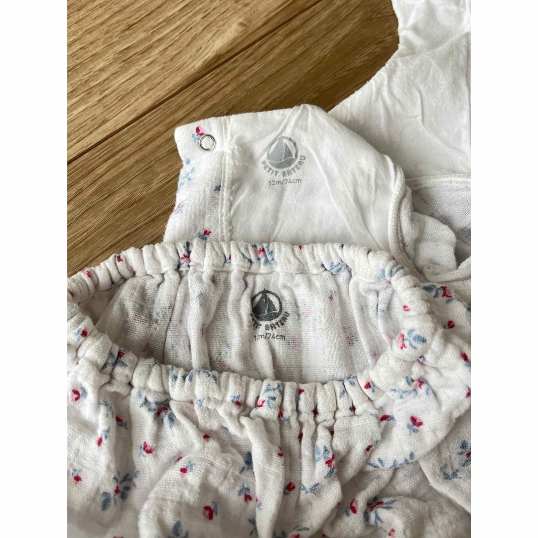 PETIT BATEAU(プチバトー)のプチバトー ブラウス　花柄　上下セット　74cm キッズ/ベビー/マタニティのベビー服(~85cm)(シャツ/カットソー)の商品写真