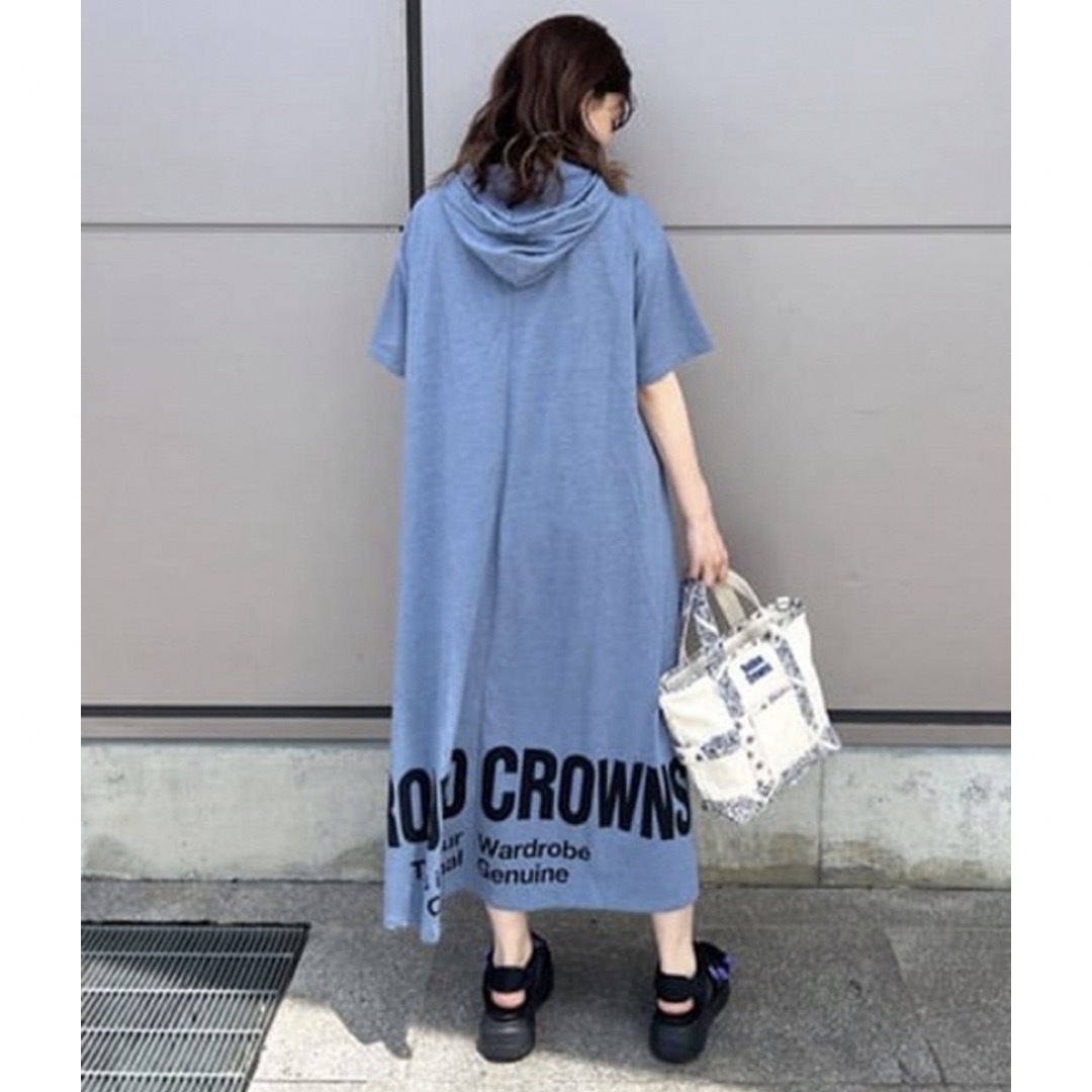 RODEO CROWNS WIDE BOWL(ロデオクラウンズワイドボウル)のロデオ ★ フレアフードTシャツワンピース レディースのワンピース(ロングワンピース/マキシワンピース)の商品写真