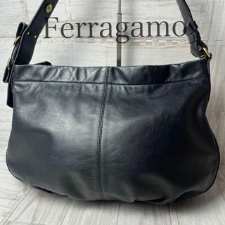 サルヴァトーレフェラガモ(Salvatore Ferragamo)の美品 サルヴァトーレフェラガモ ヴァラリボン ワンショルダーバッグ レザー 黒(ショルダーバッグ)