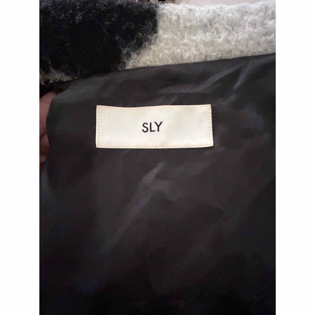 SLY(スライ)のSLY 牛柄 ジャケット フリーサイズ レディースのジャケット/アウター(テーラードジャケット)の商品写真