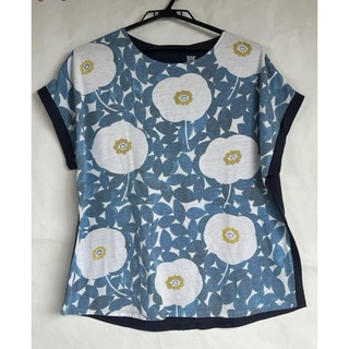 グラニフ(Design Tshirts Store graniph)のグラニフ  花柄トップス　カットソー(カットソー(半袖/袖なし))