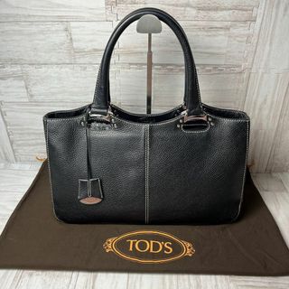 トッズ(TOD'S)の極美品 TOD'S トッズ ハンドバッグ レザー シボ革 黒 肩掛け チャーム(ハンドバッグ)