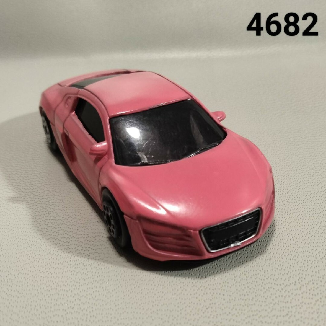 4682 分解ジャンク RMZ City ピンクアウディ R8 V10 AUDI エンタメ/ホビーのおもちゃ/ぬいぐるみ(ミニカー)の商品写真