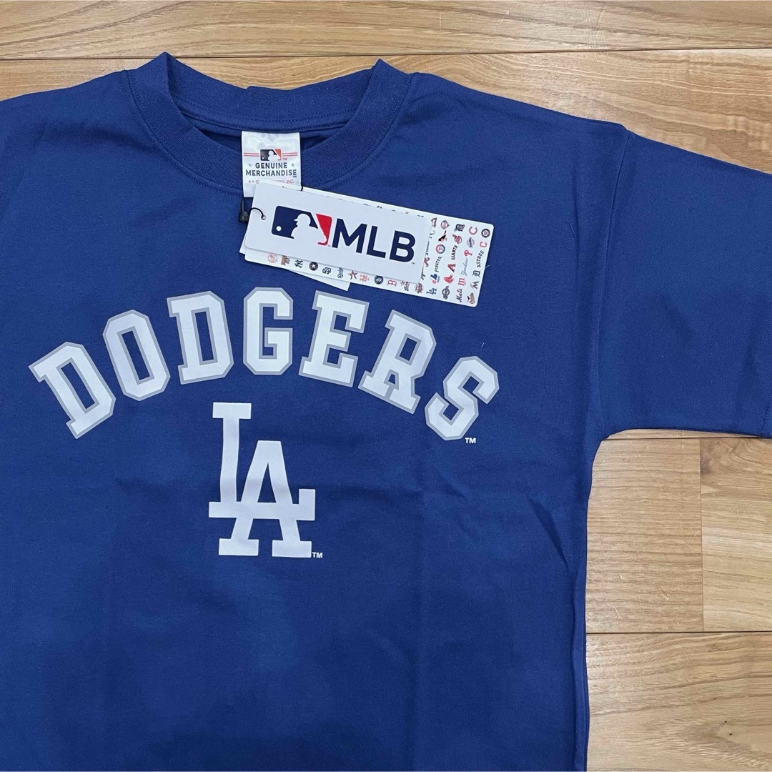 MLB(メジャーリーグベースボール)の【130】MLB公式 ドジャースロゴ半袖Tシャツ●大谷翔平　ユニフォーム　グッズ キッズ/ベビー/マタニティのキッズ服男の子用(90cm~)(Tシャツ/カットソー)の商品写真