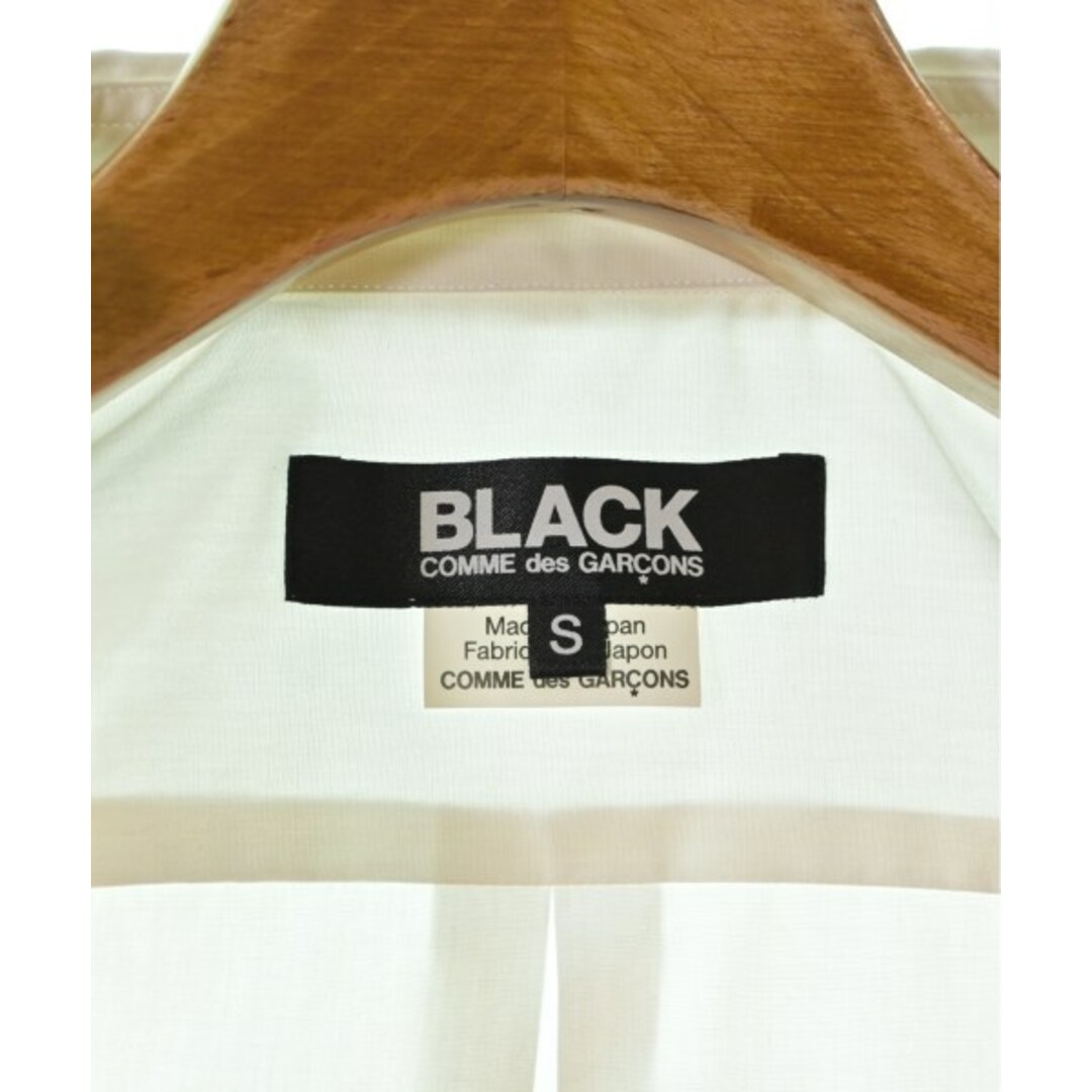 BLACK COMME des GARCONS(ブラックコムデギャルソン)のBLACK COMME des GARCONS カジュアルシャツ S 白x赤等 【古着】【中古】 レディースのトップス(シャツ/ブラウス(長袖/七分))の商品写真