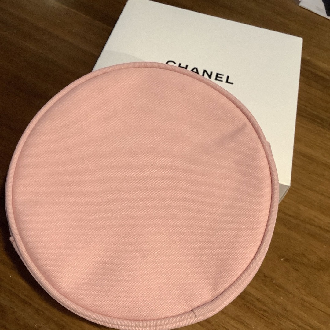 CHANEL(シャネル)のCHANEL  シャネル　ポーチ レディースのファッション小物(ポーチ)の商品写真