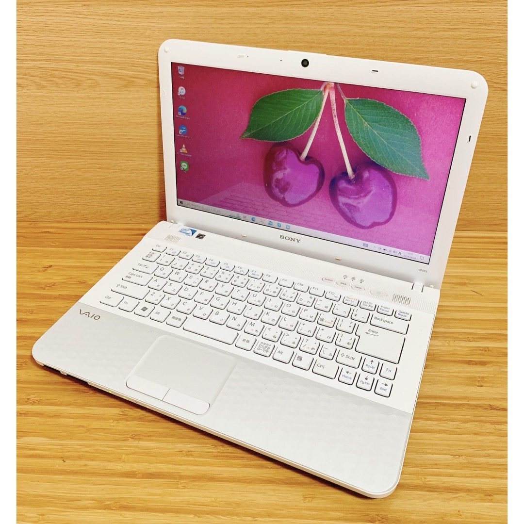 カメラ付PC✨ノートパソコン　人気のVAIO✨学生・社会人向け✨可愛い✨美品 スマホ/家電/カメラのPC/タブレット(ノートPC)の商品写真