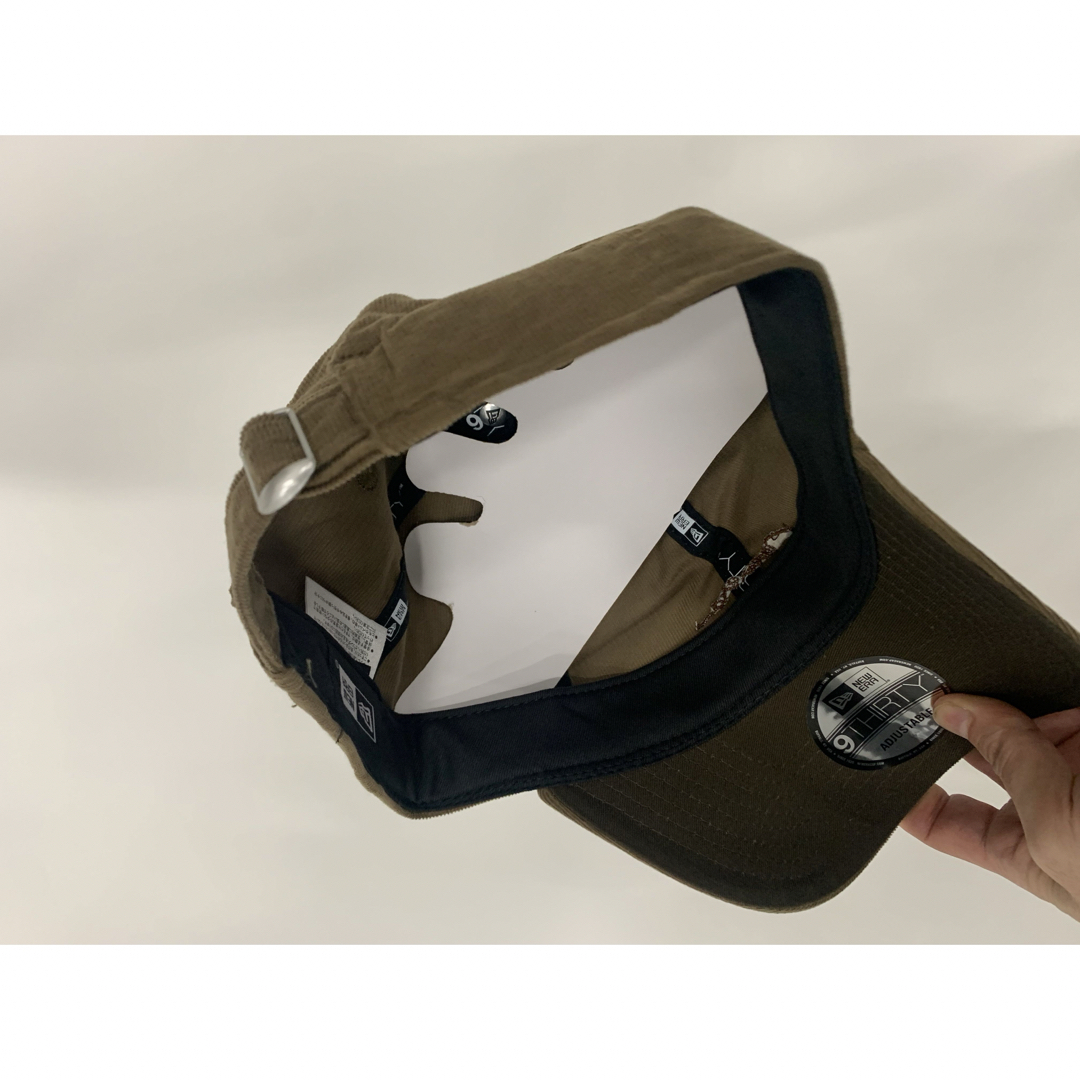 NEW ERA(ニューエラー)のニューエラ  筆記体ロゴ　マイクロコーデュロイ　9THIRTY キャップ メンズの帽子(キャップ)の商品写真